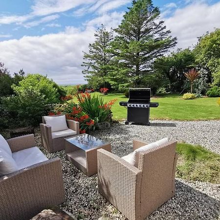 Cosy, Coastal Retreat With A Large Garden Villa Monreith Exterior photo